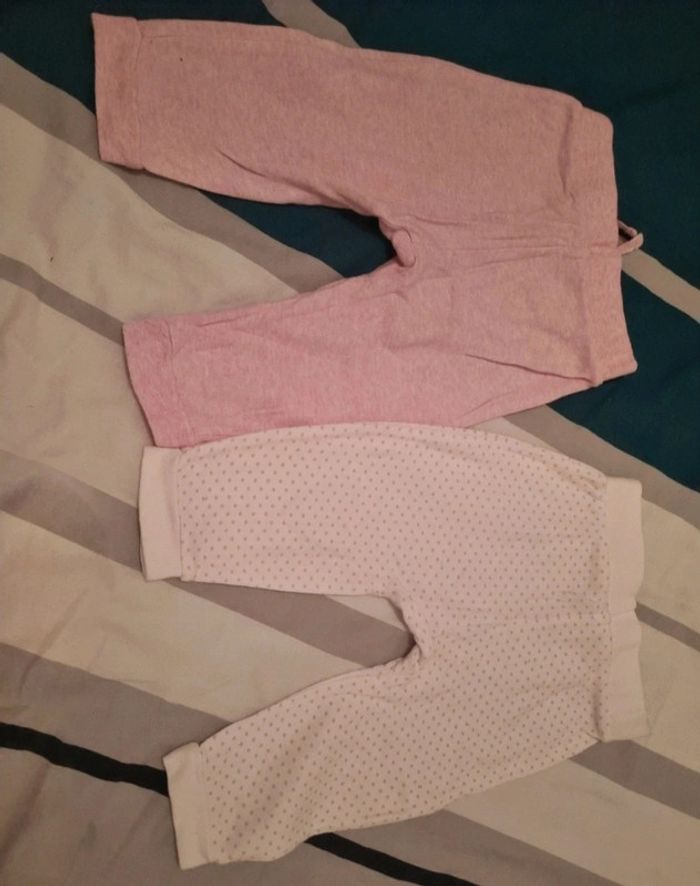 Lot de pantalons taille 6-9mois - photo numéro 2
