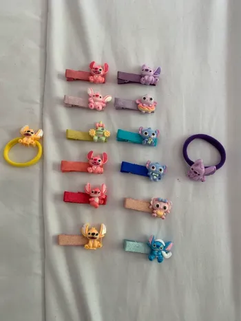 Lot de barrettes stitch