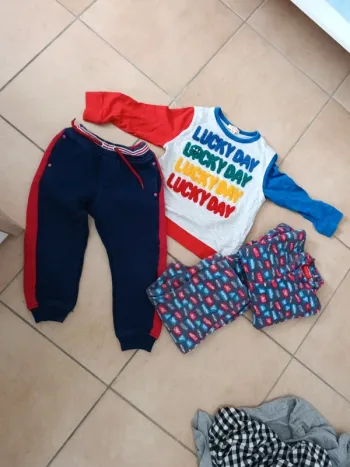 Petit lot 3/4 ans