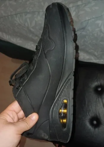 Sketchers t42+ pour pied de 29cm, très bon état
