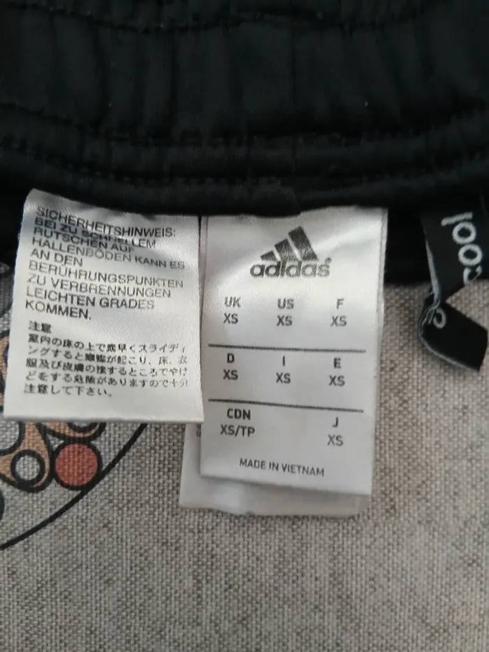 short Adidas - photo numéro 3