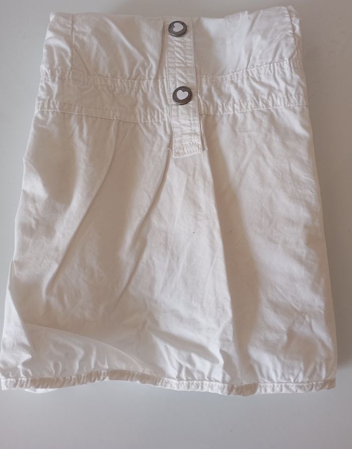 Robe coton blanc. 8 ans . Boutons pressions cœur. Larges bretelles. NKY.. Très bon état - photo numéro 10