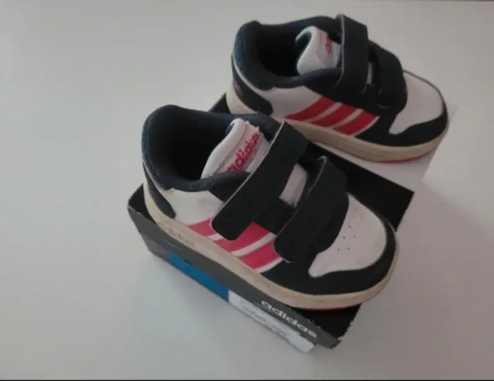 Baskets Adidas - 20 - photo numéro 2