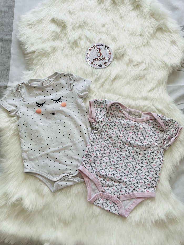 Lot bodys 3 mois