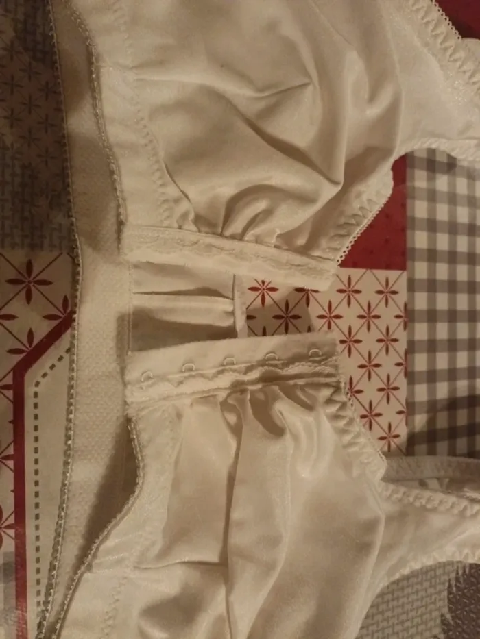 Soutien gorge Damard taille 85 - photo numéro 3