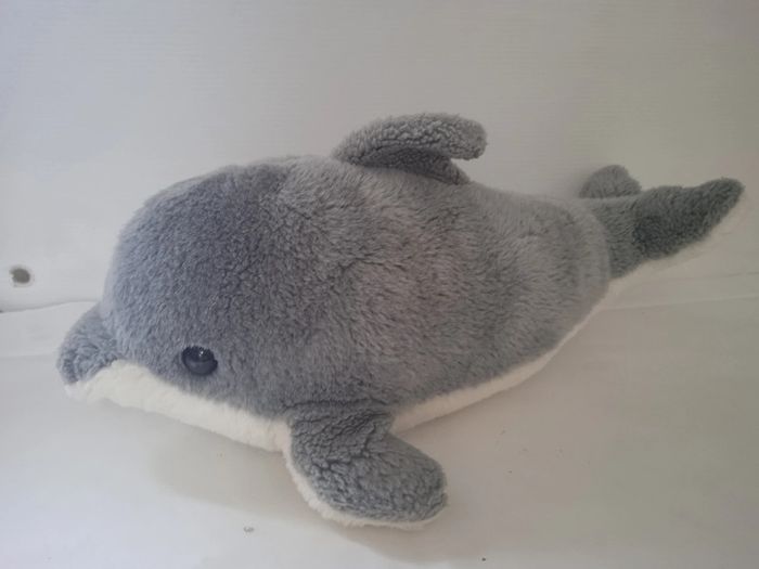 peluche dauphin avec '' pouet intérieur ''