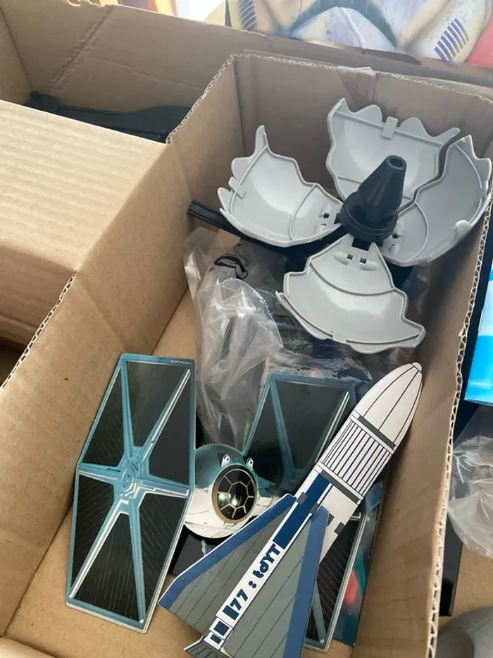 Vends 139 dominos de la boîte domino express deal star attack - photo numéro 2