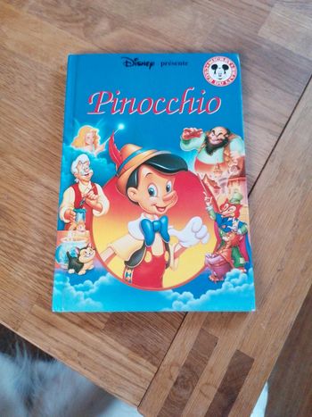Livre pinnocchio mickey club du livre