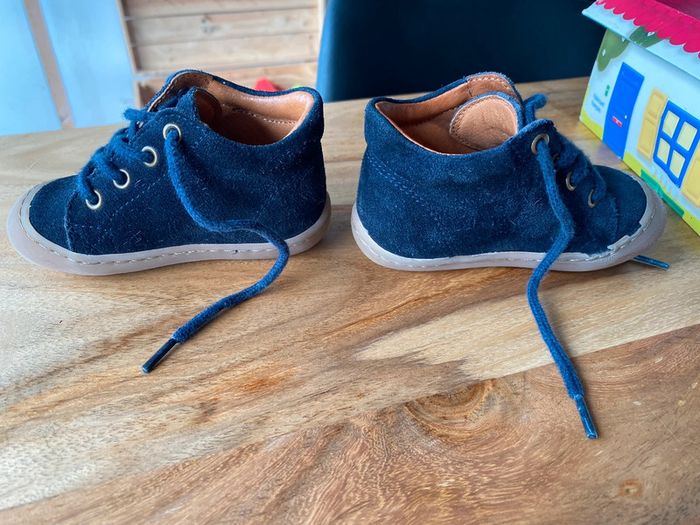 Chaussures taille 20 - photo numéro 3