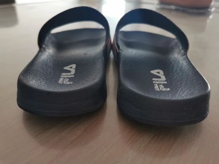 Claquettes Fila taille 28 - photo numéro 4