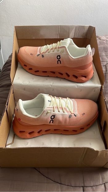 On Cloud Orange