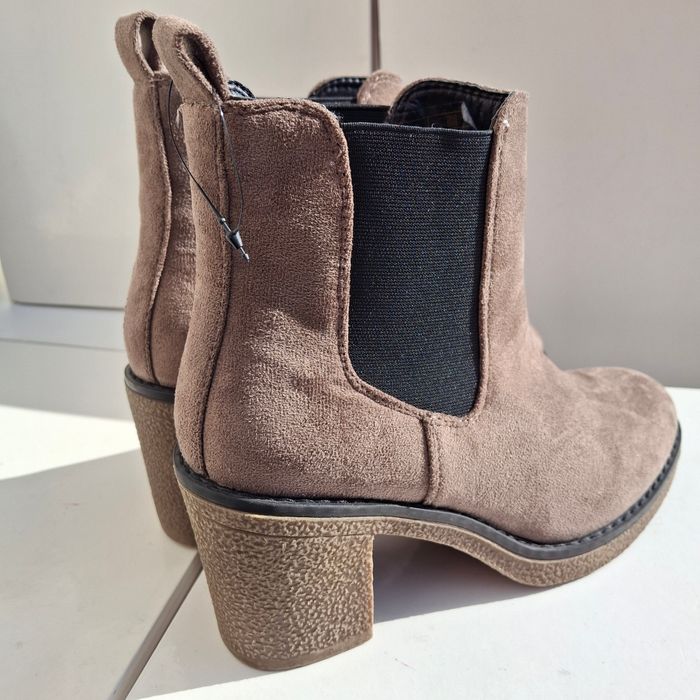 Bottines en Daim Marron Neuve - photo numéro 4