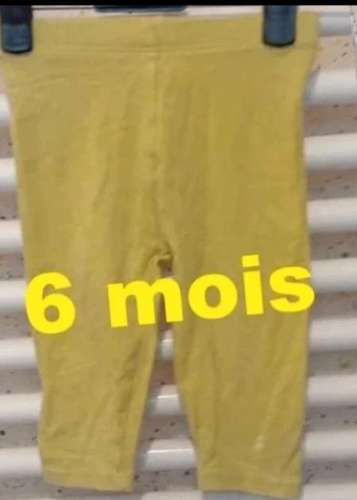 Legging  jaune  Obaïbi Taille 6  mois