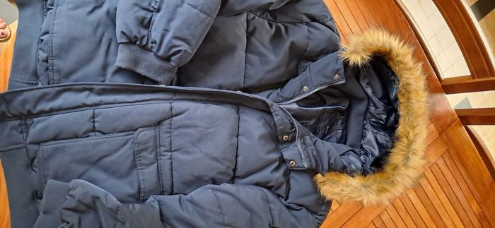 Veste très chaude,  bleu marine, peu portée,  bon état,  4XL de chez Kiabi - photo numéro 2