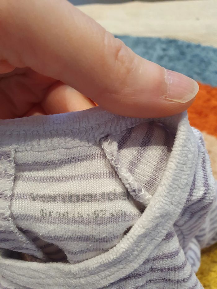 lot de pyjamas - photo numéro 11