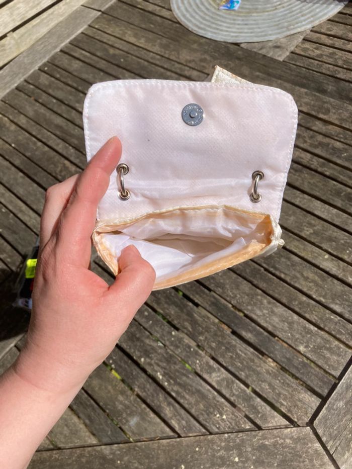 Pochette blanche Claire’s - photo numéro 3