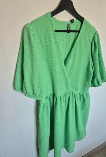 Robe Pieces taille Xl