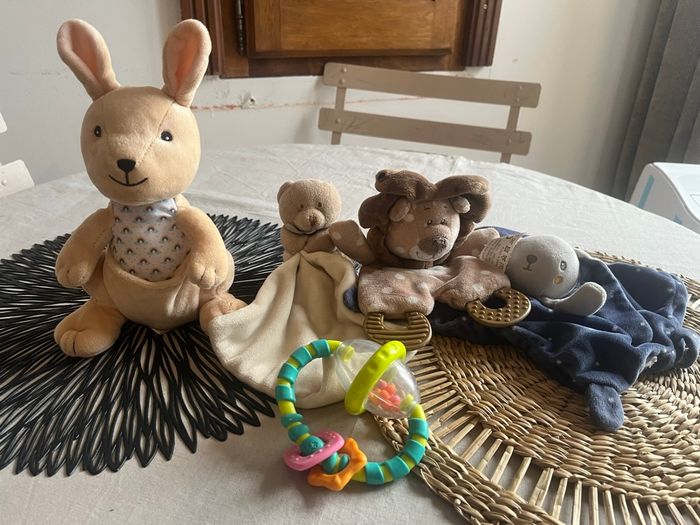 🧸 Lot de doudous + hochet bébé – Excellent état
