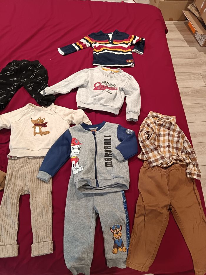 Lot vêtements 24 mois (34 pièces) - photo numéro 8