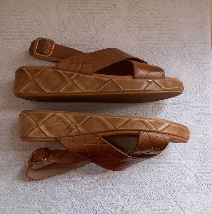 Vends sandales - photo numéro 3