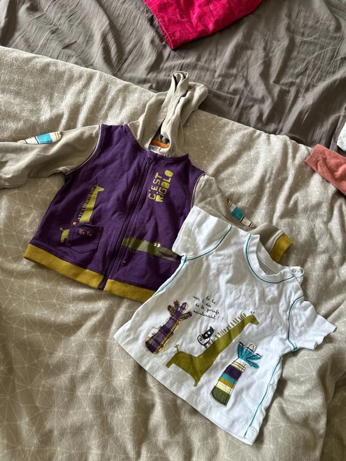 La compagnie des petits gilet et t-shirt 12m