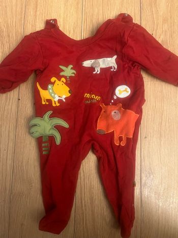 Pyjama garçon 1 pièce rouge avec chien en motifs absorba 3 mois