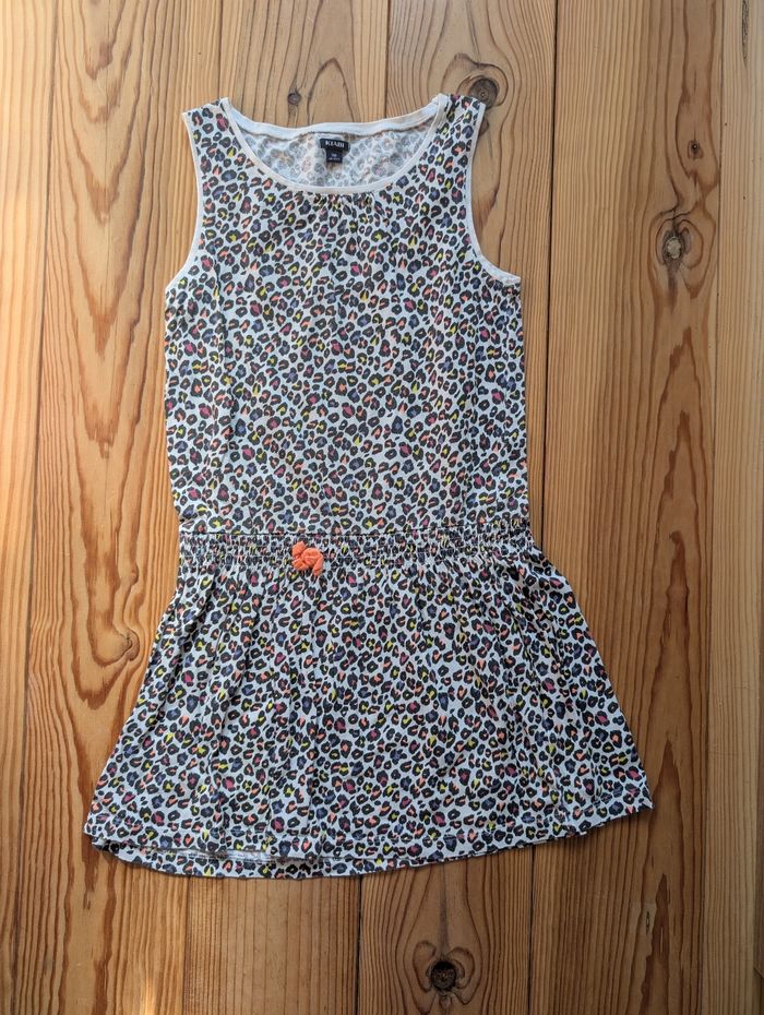 Robe avec motifs colorés