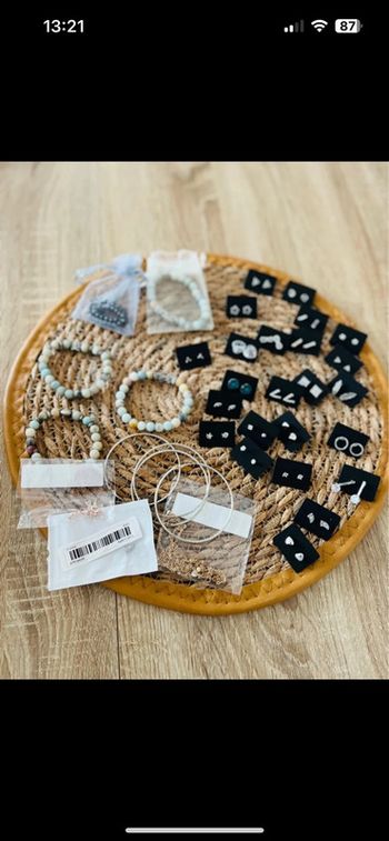 Lot boucles d’oreilles / bracelets etc