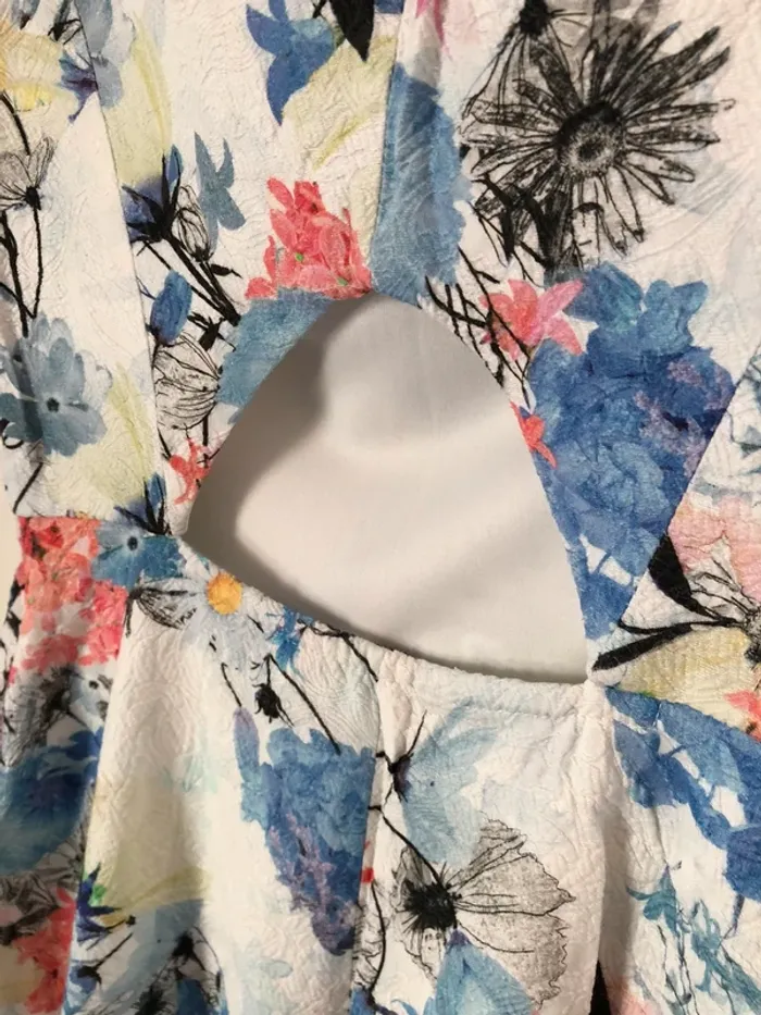 Robe blanche à fleurs matière texturée Sinéquanone taille S - photo numéro 11