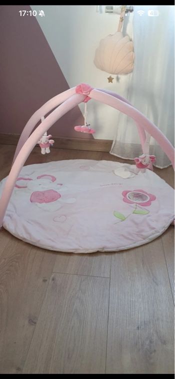 Tapis éveil bébé sucre d’orge 