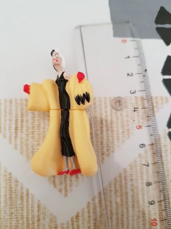 Figurine Cruella les 101 dalmatiens