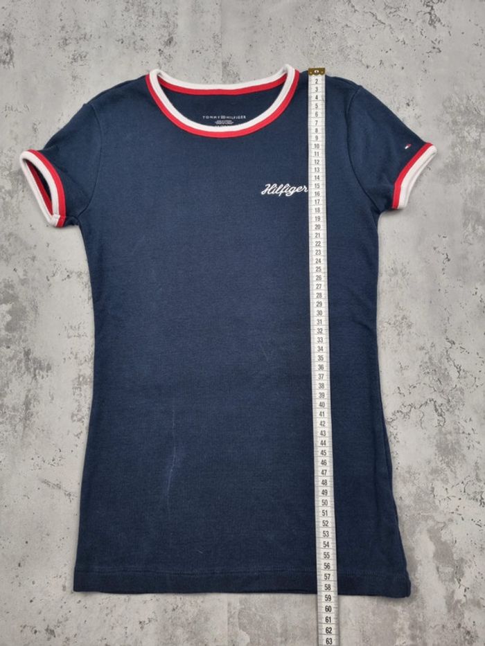 T-shirt Tommy Hilfiger col rond liseré bleu marine – Taille XS Femme (mesures en photos - photo numéro 7