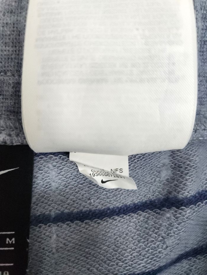 Short Fille Nike à Rayures - Taille 10-12 ans (M) - photo numéro 8