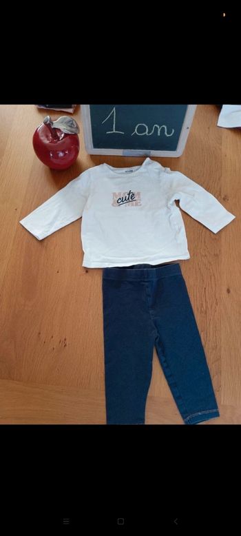 Lot 1 legging et un t-shirt manches longues taille 1 an en très bon état
