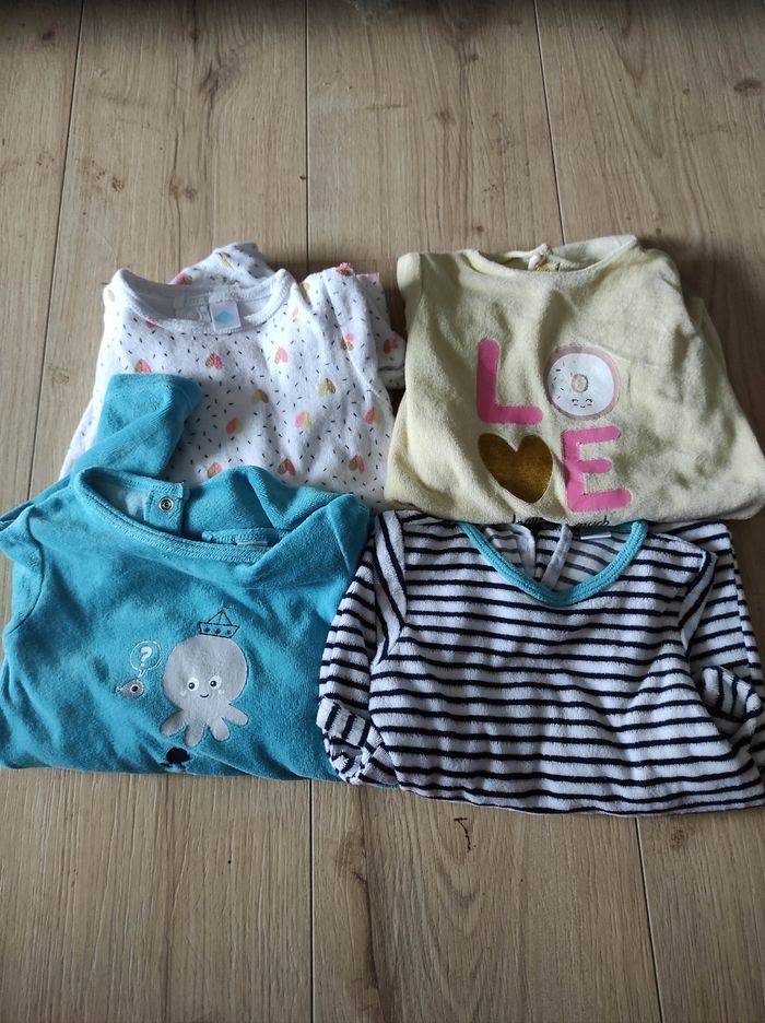 Lot 4 pyjamas 9 mois
