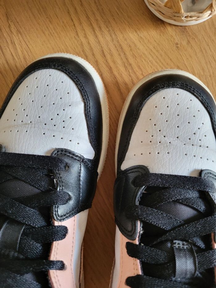 Baskets Nike Jordan 1 Mid Black Toe orange arctique - banc noir et rose, excellent état - photo numéro 16