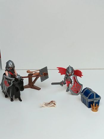 Lot figurines playmobil bataille du chevalier dragon