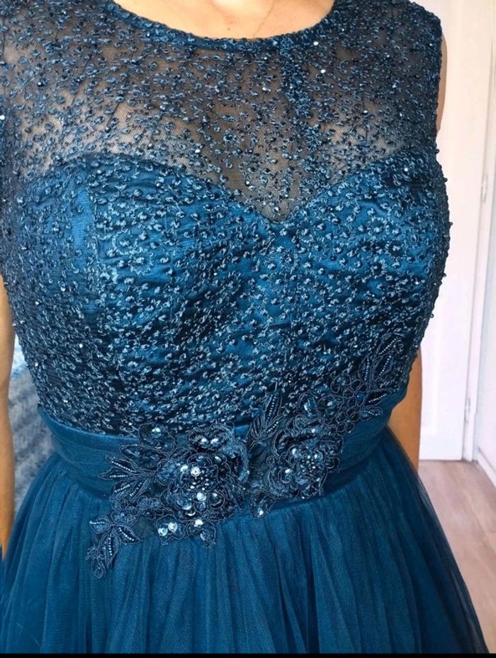 Robe  de  soirée  marine  strass  sequins  -  Ashwi  -  M  = S  actuel -  Comme  Neuve - photo numéro 5