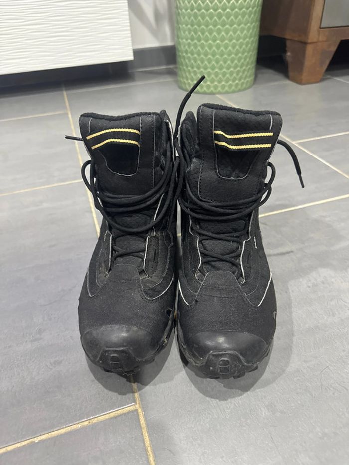 Chaussures randonnée décathlon inuit taille 40 - photo numéro 3