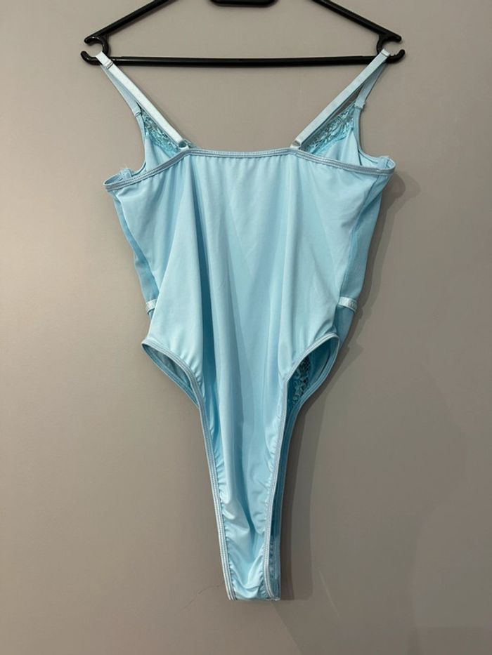 Petit body bleu neuf Shein taille M - photo numéro 2