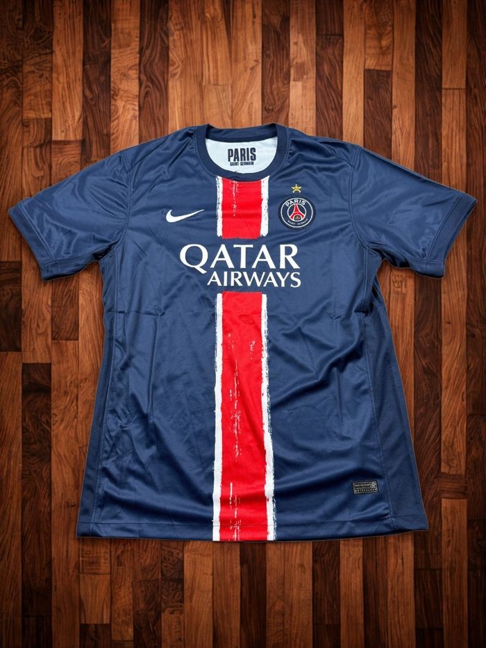 VENTE DE MAILLOTS DE FOOT 🔥 Tout à 25€ pièces (j’ai d’autre maillot que sur les photo) demander la taille en Pv - photo numéro 3