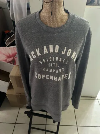Sweat jack and Jones