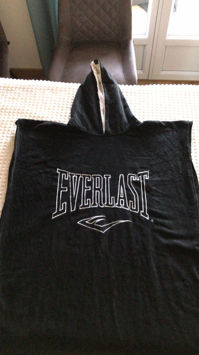 Poncho everlast taille unique