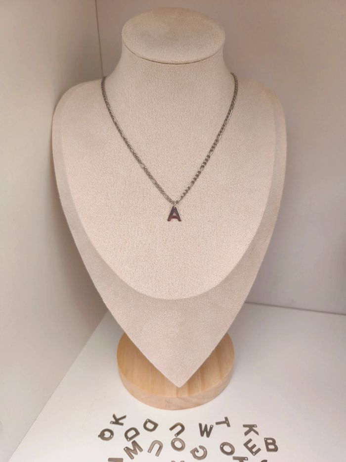 Collier argenté avec initiale au choix en acier inoxydable - photo numéro 8