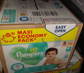 Couches pampers harmonie taille 3 neuve