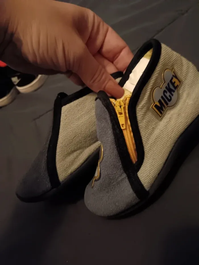 Chaussons mickey - photo numéro 2