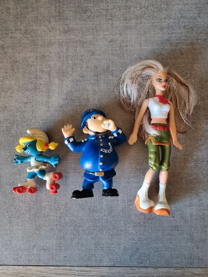 3 petits jouets/figurines divers