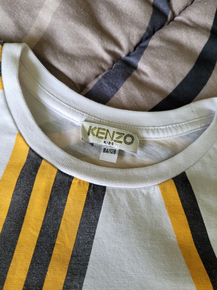 t-shirt Mlongue kenzo 8ans  (12e) - photo numéro 4