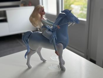 La Reine des Neiges « Elsa et son cheval Nokk » interactif