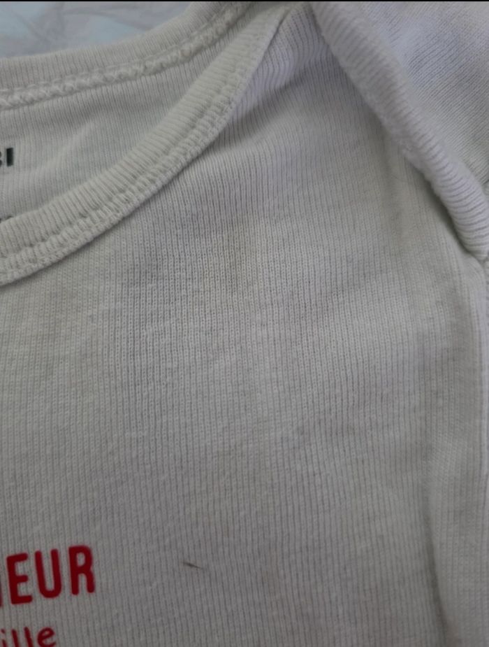 Lot 3 Bodys Bébé KIABI Manches Courtes - 12 Mois (80 cm) - Marinière & Messages - photo numéro 5